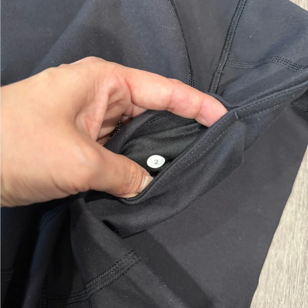 Lululemon Black Cropped Leggings Slit Hem High Rise Size 2 NWOT - Picture 9 of 10